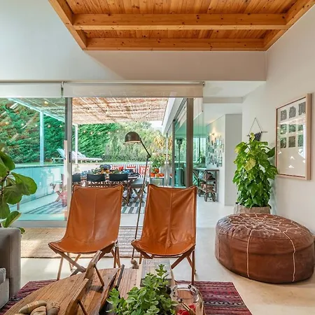 Chao Garden Retreat *
