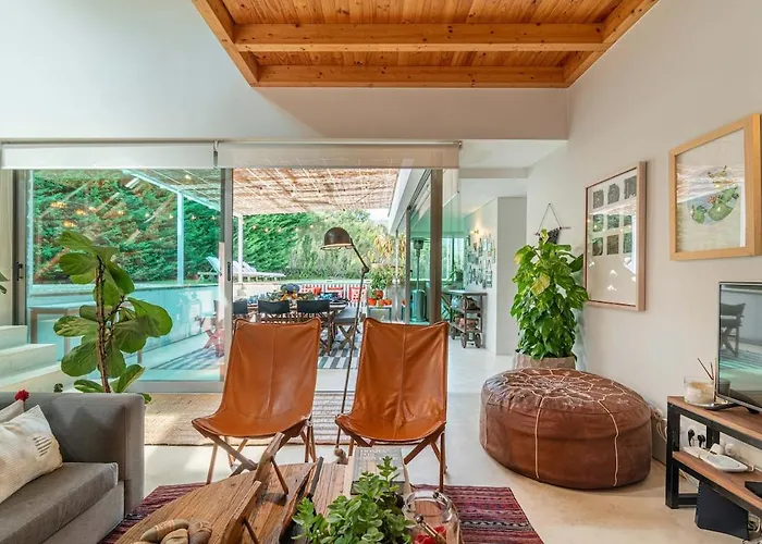 Chao Garden Retreat *